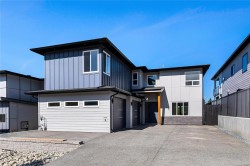 3326 Woodrush Dr Duncan, BC V9L 0H5