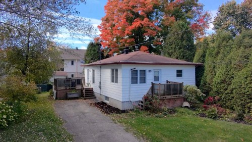 21 Rue Matton  Trois-Rivières, QC G9B 1A2