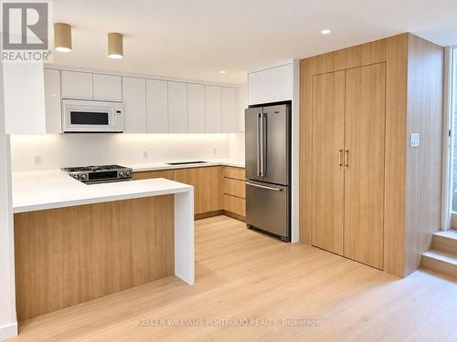 LOWER - 127 LISGAR STREET , Toronto, Ontario M6J 3G4 2