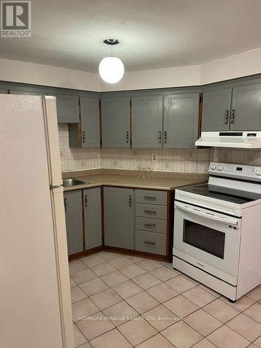 5547 RIVER GROVE AVENUE , Mississauga, Ontario L5M 3T6 4