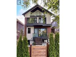 1 746 E 12TH AVENUE  Vancouver, BC V5T 2H9