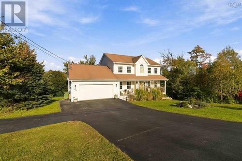 254 Robert Street  Fall River, NS B2T 1H7