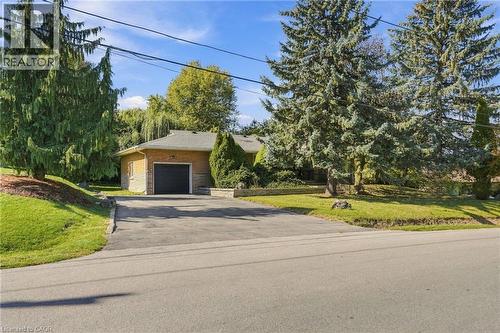904 MONTGOMERY Drive  Ancaster, ON L9G 3H9