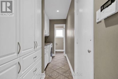 Garage entrance. - 24 Tammela Court, Ottawa, ON 