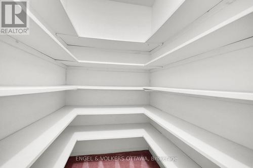 Rare walk in linen closet. - 24 Tammela Court, Ottawa, ON 