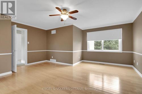 Master bedroom with walk in closet and ensuite. - 24 Tammela Court, Ottawa, ON 