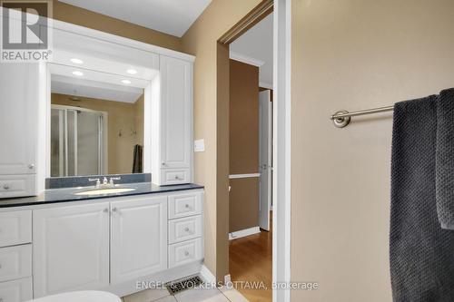 Convenient ensuite bathroom. - 24 Tammela Court, Ottawa, ON 