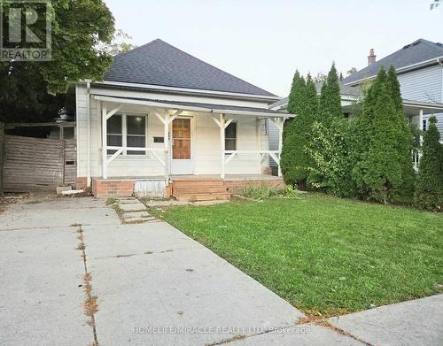 908 WINDSOR AVENUE , Windsor, Ontario N9A 1K2
