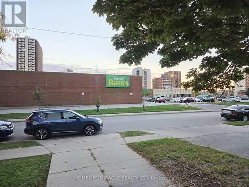 908 WINDSOR AVENUE , Windsor, Ontario N9A 1K2 4