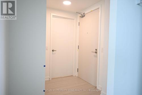 2702 - 4010 EGLINTON AVENUE W , Toronto, Ontario M9A 4M2 3