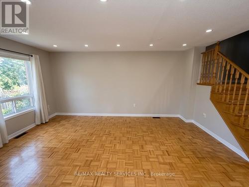 4 BUTTERCHURN ROAD , Brampton, Ontario L6X 4V1 5