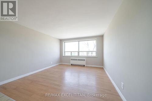 303A - 468 OTTAWA STREET , Hamilton, Ontario L8H 4A6 4