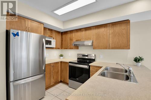 64 Mayflower Private, Ottawa, ON 