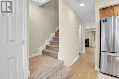 64 Mayflower Private, Ottawa, ON 
