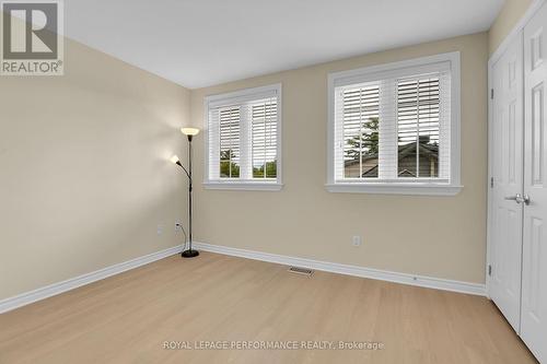 64 Mayflower Private, Ottawa, ON 