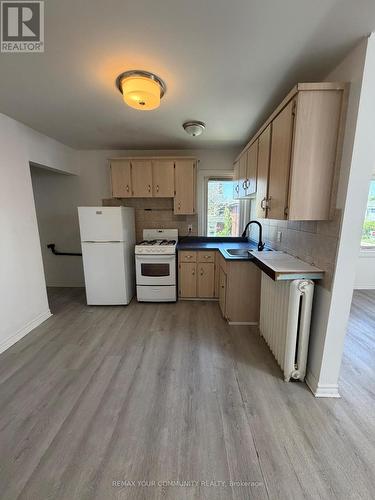 2ND FLOOR - 129 MORRISON AVENUE , Toronto, Ontario M6E 1M5 3