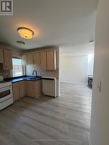 2ND FLOOR - 129 MORRISON AVENUE , Toronto, Ontario M6E 1M5 4