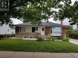 235 MARY STREET Oakville, ON L6K 1S5