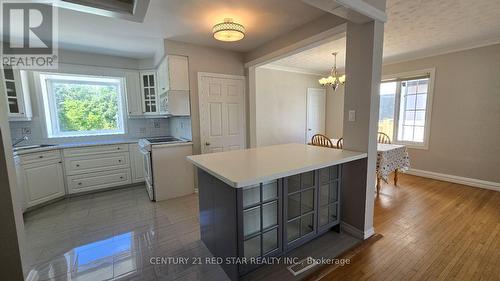 MAIN - 235 MARY STREET , Oakville, Ontario L6K 1S5 5