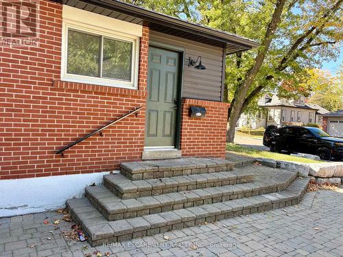 LOWER - 292 WOODWARD AVENUE , Milton, Ontario L9T 1V2 3