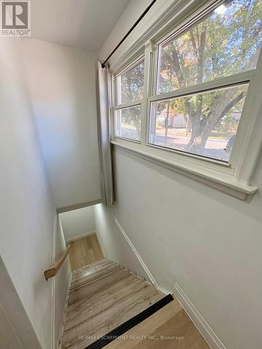 LOWER - 292 WOODWARD AVENUE , Milton, Ontario L9T 1V2 4