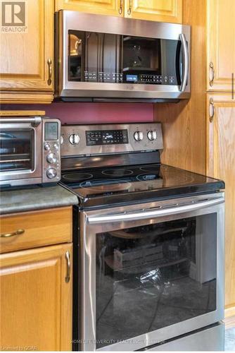 327 VICTORIA AVENUE , Belleville, Ontario K8N 2E2 5