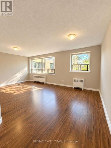 332D - 468 OTTAWA STREET , Hamilton, Ontario L8H 4A6 4