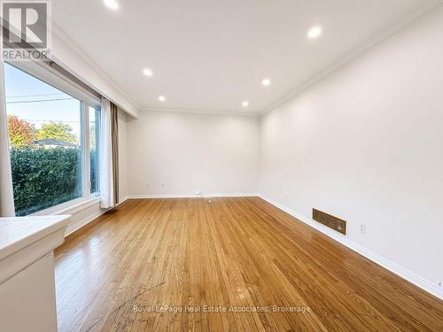 UPPER - 10 ELIZABETH STREET , Halton Hills, Ontario L7G 3K2 3