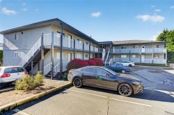 #203-123 Back Rd  Courtenay, BC V9N 3W5