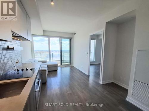 3707 - 5 BUTTERMILL AVENUE , Vaughan, Ontario L4K 0J5 5