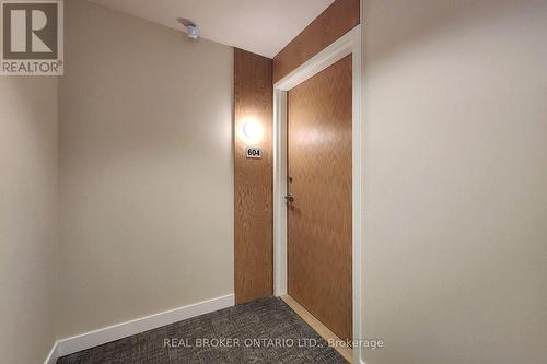 604 - 2825 JANE STREET , Toronto, Ontario M3N 0A8 2