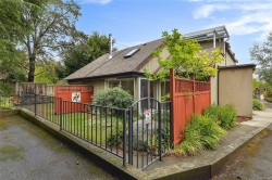 2310 Fernwood Rd Victoria, BC V8T 2Z5