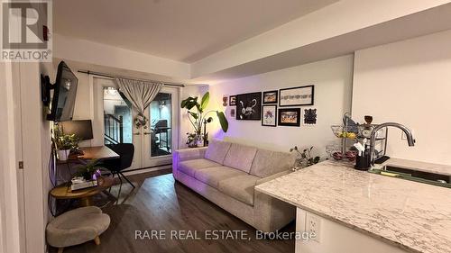 4 - 10 MARQUETTE AVENUE , Toronto, Ontario M6A 0E1 3