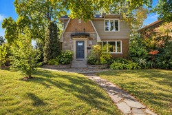 230 Rue Lareau Longueuil (Le Vieux-Longueuil), QC J4H 3T4