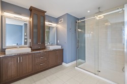 Salle de bains attenante à la CCP - 