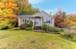 34 Rue des Chênes  Granby, QC J2J 1Z7