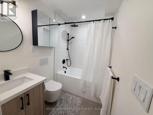 LOWER - 173 BEATRICE STREET , Toronto, Ontario M6G 3E9 5