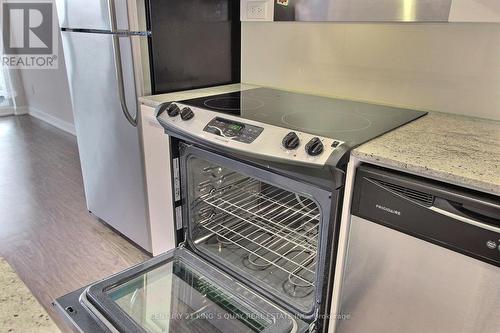 2006 - 29 SINGER COURT , Toronto, Ontario M2K 0B3 4