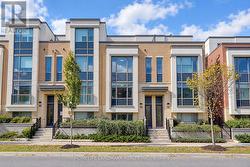 70 WILLIAM SAVILLE STREET  Markham, ON L3R 9S3