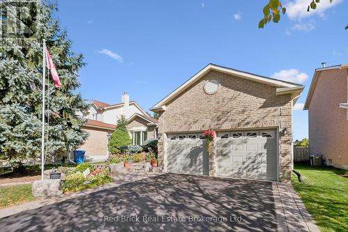 744 WOODHILL DRIVE  Centre Wellington (Fergus), ON N1M 3N2