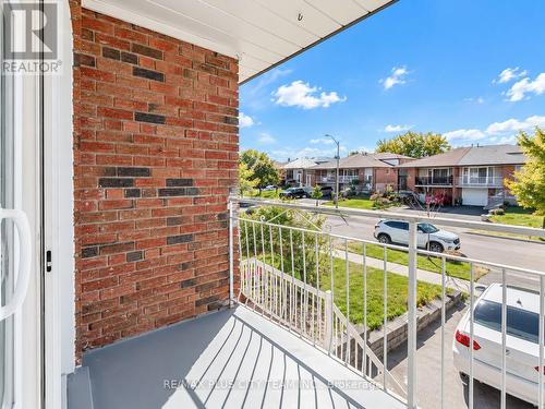 MAIN - 50 BLOSSOM CRESCENT , Toronto, Ontario M3N 2B2 5