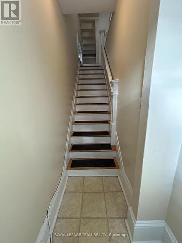 B - 427 SUNNYSIDE AVENUE , Ottawa, Ontario K1S 0S6 3