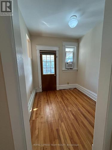 B - 427 SUNNYSIDE AVENUE , Ottawa, Ontario K1S 0S6 5