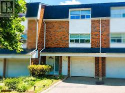 143 PURPLEDUSK TRAIL Toronto, ON M1E 4C9