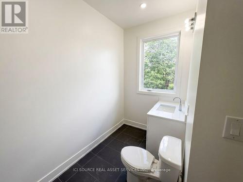 TOP FLOOR - 152 BRUNSWICK AVENUE , Toronto, Ontario M5S 2M2 5