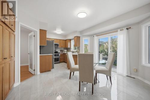 Kitchen with breakfast area - 975 Mantle Crescent, Mississauga, ON 