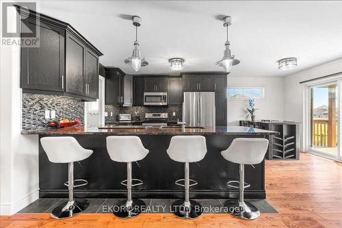64 FARMINGTON CRESCENT , Belleville (Thurlow Ward), Ontario K8N 0J8 5