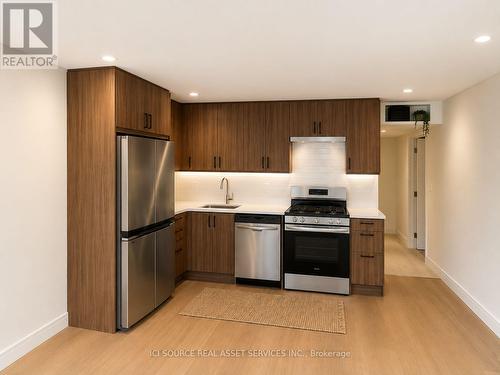 MAIN FLOOR - 152 BRUNSWICK AVENUE , Toronto, Ontario M5S 2M2 5