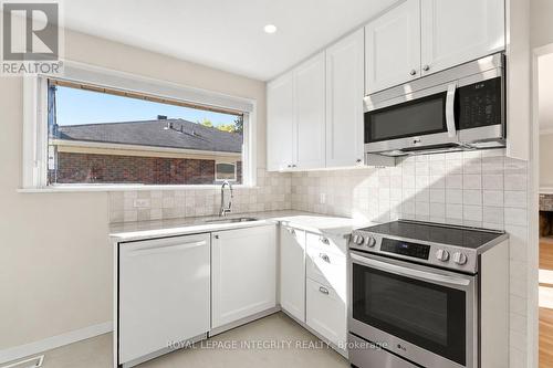 Stove virtually staged - 2007 Dorval Avenue, Ottawa, ON 