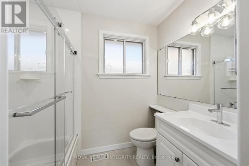 Main level 4 pc bathroom - 2007 Dorval Avenue, Ottawa, ON 